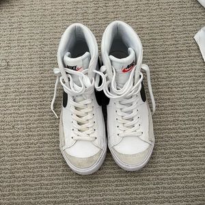 Nike blazer mid 77